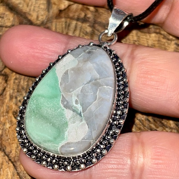 Variscite- Utahlite Pendant 2” - Picture 4 of 7